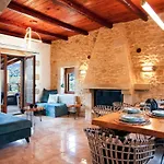 Kotinos Luxury Villa *