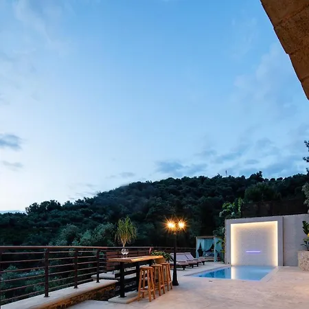 Kotinos Luxury Villa