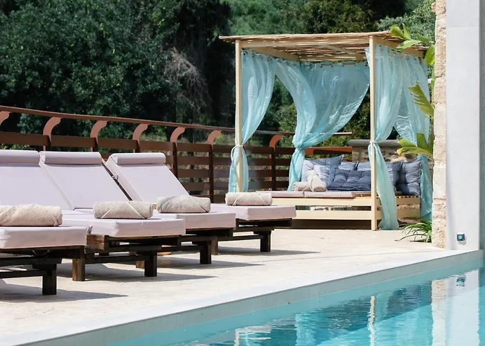 Kotinos Luxury Villa *